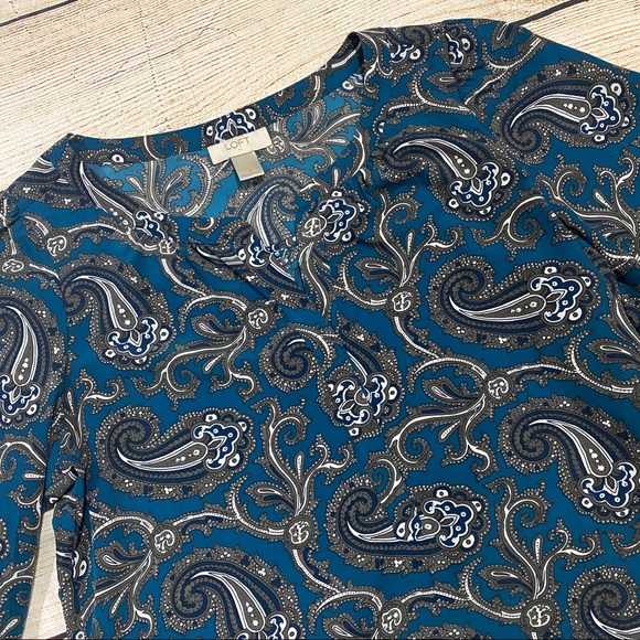 👚Ann Taylor LOFT Paisley Blouse - Picture 2 of 5